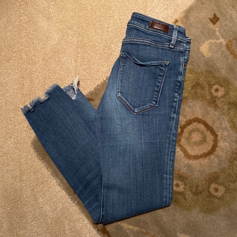 A & F SKINNY JEANS